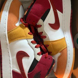 Air Jordan 1 MID SE (GS) "Picnic"